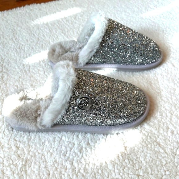 NIB Michael Kors Janis Faux Fur-Lined Glitter Slipper, Size 7 - Picture 1 of 10